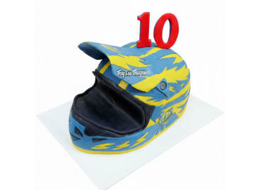 Modelovaný dort moto helma