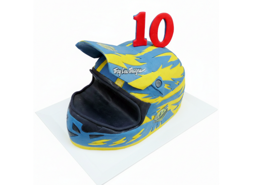 Modelovaný dort moto helma