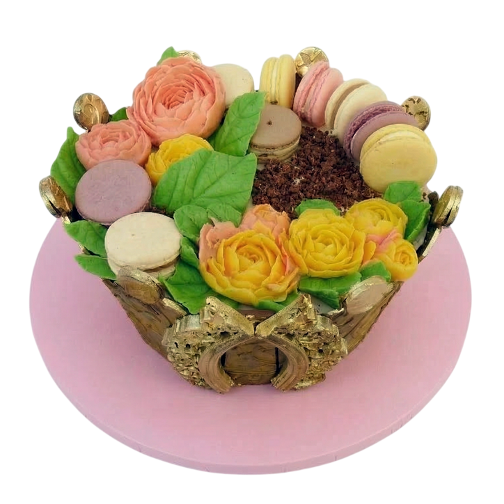 Tématický dort Královská koruna s makronkami