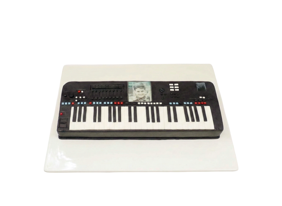 Modelovaný dort elektrické klávesy