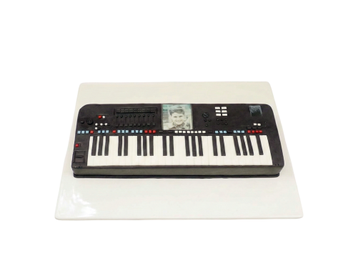 Modelovaný dort elektrické klávesy