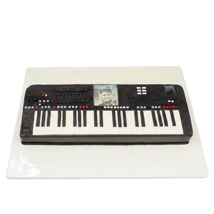 Modelovaný dort elektrické klávesy